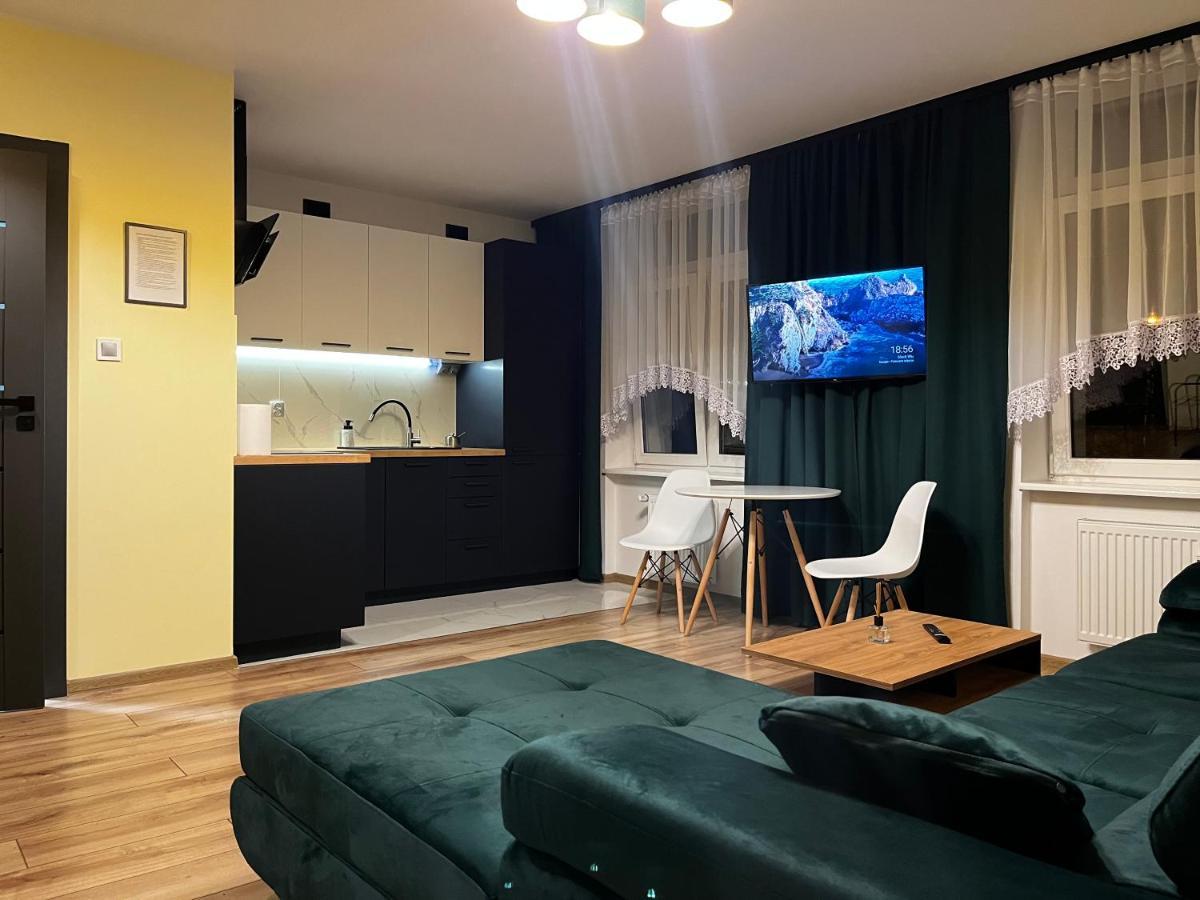 Komfortowy Apartament W Centrum 야우르츠노 외부 사진